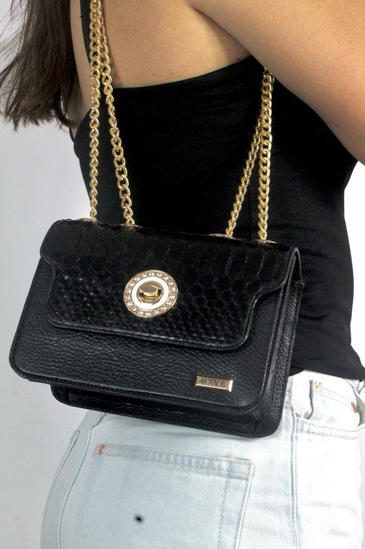 VICTORIA NEGRO PITÓN